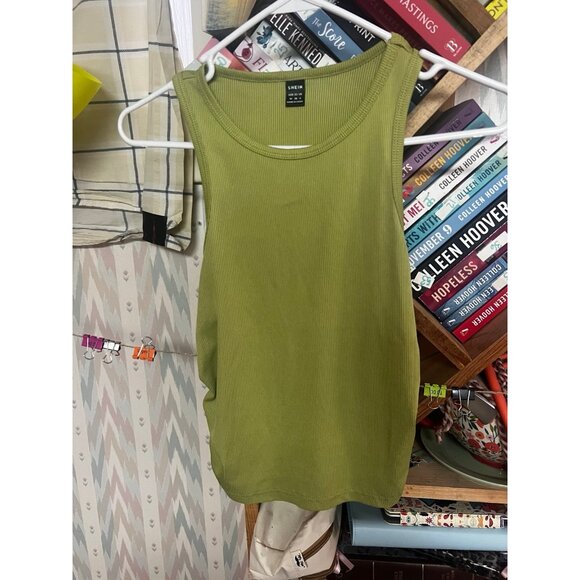 Tank top bundle!! Swipe to see more!! - Picture 5 of 6